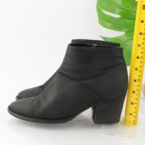 Blondo Womens Nelli Boot Size 9.5 Black Leather Waterproof Mid Block Heel Bootie - Picture 5 of 13